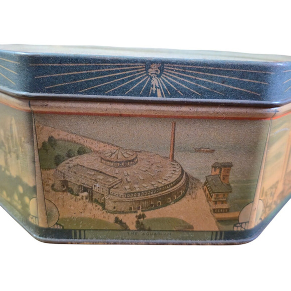 RARE Loose-Wiles Tin 1939 New York Worlds Fair Tin w Handle Vintage Collectible - Picture 4 of 16